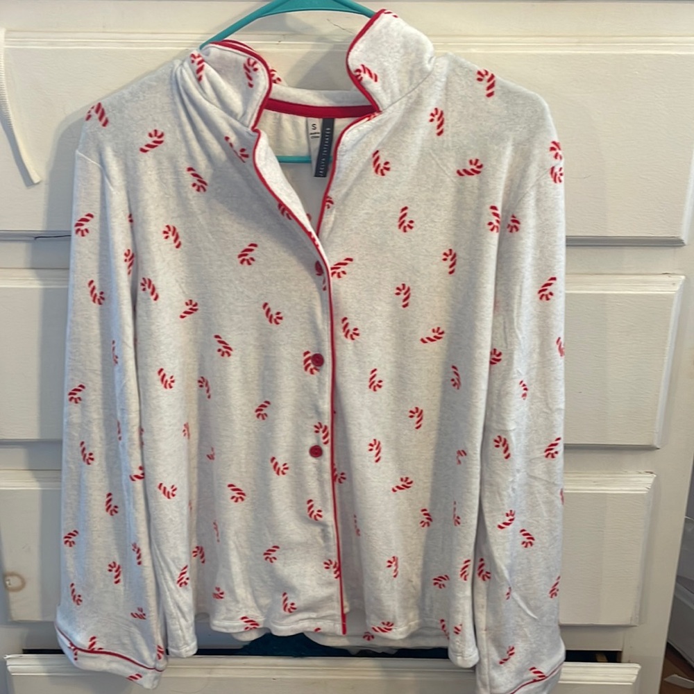 Pajama shirt never worn
